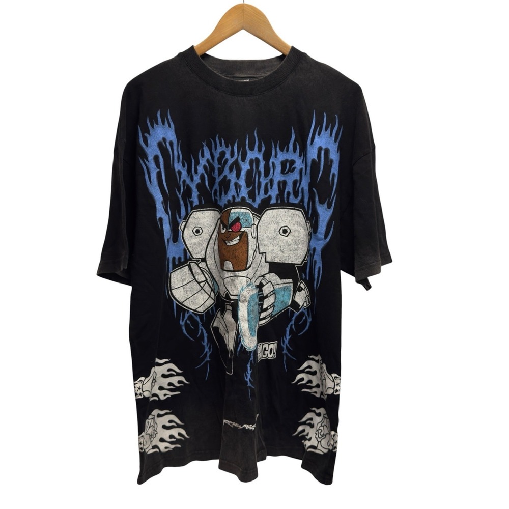 Civil Regime Teen Titans Large Oversized Go Cyborg Roses‎ From Concrete T-Shirt